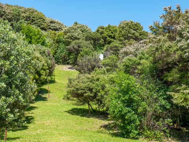 9 Empire Avenue, Oneroa