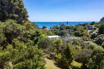 9 Empire Avenue, Oneroa