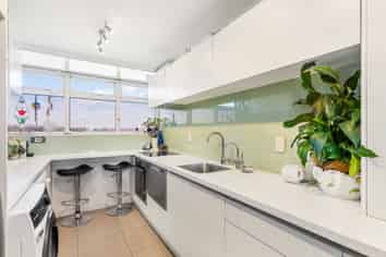 7B/19 Maida Vale Road, Roseneath