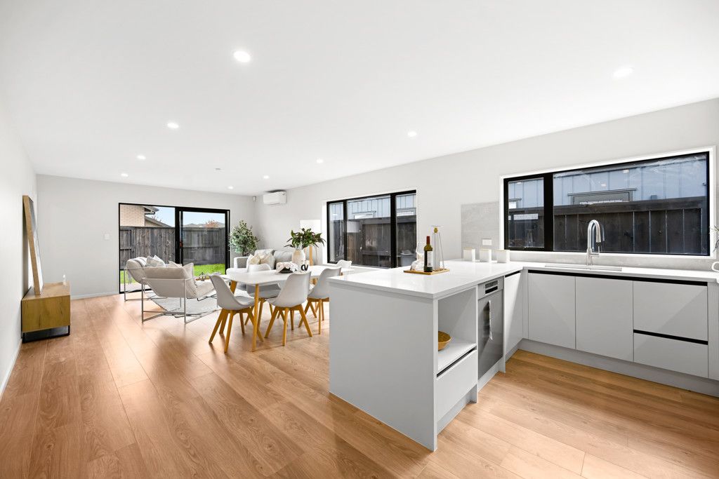 Brand New in A Prized Location - Altro