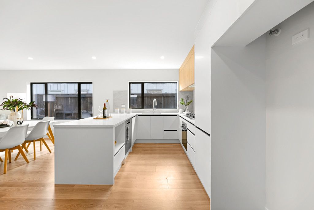Brand New in A Prized Location - Vista 5