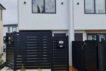 2/532 Glenfield Road, Glenfield