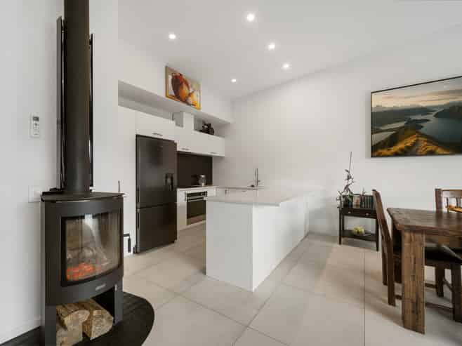 7A Le Mans Grove, Cromwell