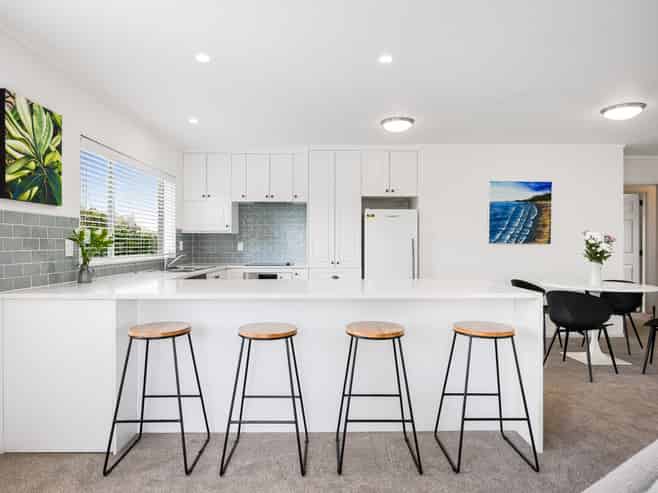 8/23 Lakeside Drive, Orewa