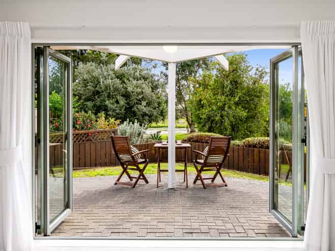 8/23 Lakeside Drive, Orewa
