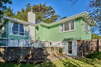 100 Helston Road, Paparangi