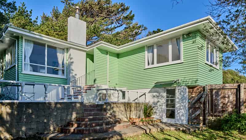 100 Helston Road, Paparangi