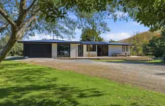 915 Thorpe-Orinoco Road, Dovedale