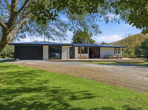 915 Thorpe-Orinoco Road, Dovedale