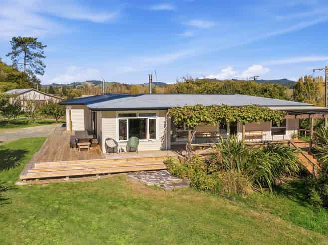 915 Thorpe-Orinoco Road, Dovedale