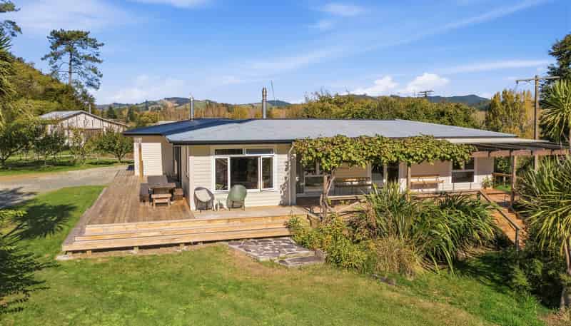 915 Thorpe-Orinoco Road, Dovedale
