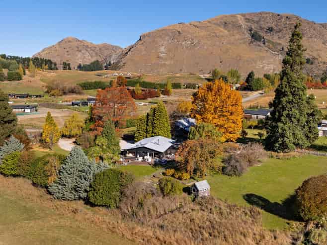 281 Littles Road, Dalefield