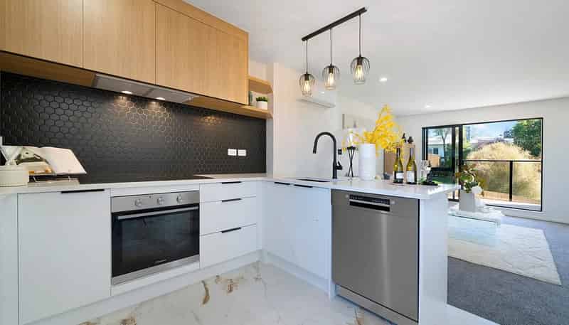 3/11 Sarona Avenue, Glen Eden