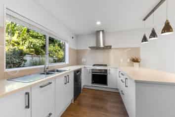27 Sunshine Boulevard, Sunnyvale