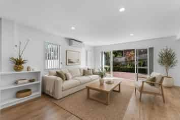 27 Sunshine Boulevard, Sunnyvale