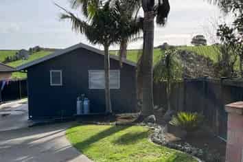 8a Northvale Place, Pukekohe