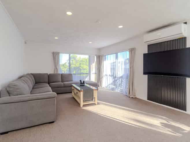 5 Peter Button Place, Johnsonville