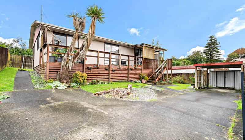 2/13 Shifnal Drive, Randwick Park