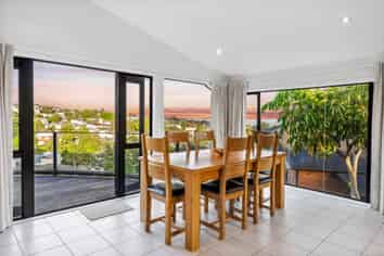 817C East Coast Road, Northcross