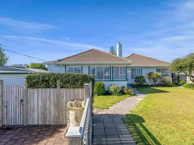 125 Seaview Road, Westown