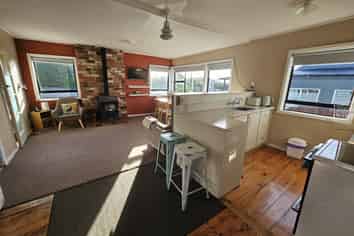 7 Kowhai Street, Kaka Point