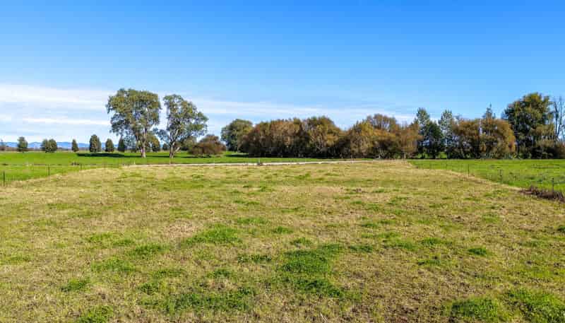 134 and 14 Station Road, Puriri