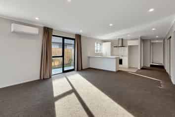 4 Campbell Dr, Lincoln
