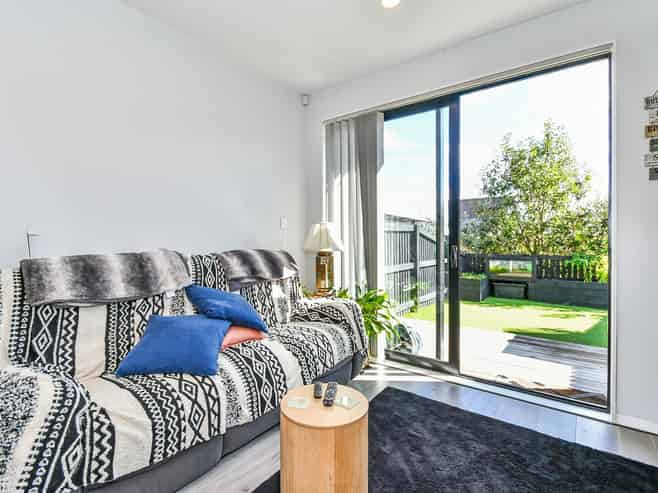 51 Te Aparangi Road, Papakura