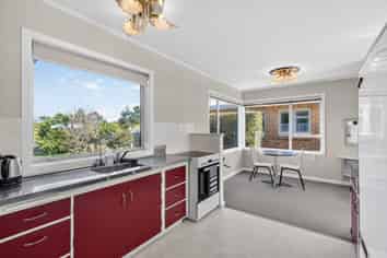 8 Churchill Avenue, Te Aroha