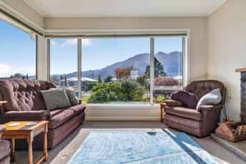 8 Churchill Avenue, Te Aroha
