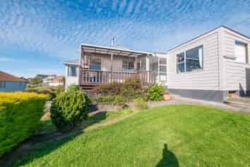 92 Stenhope Crescent, Corstorphine