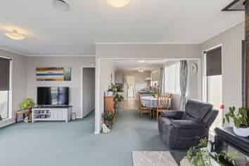 12 Towai Street, Inglewood