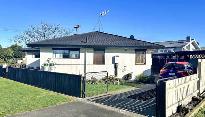 140 Parsons Street, Springvale