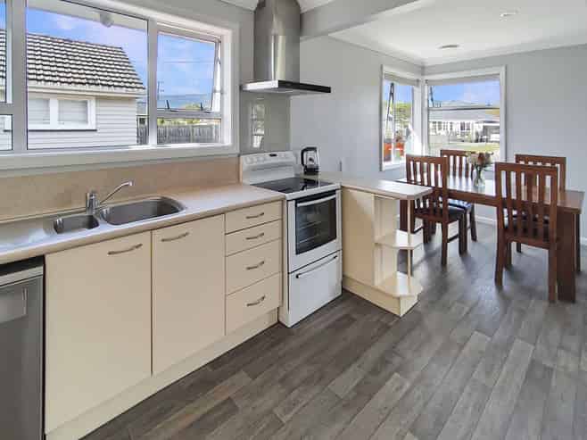 77 Fraser Crescent, Elderslea