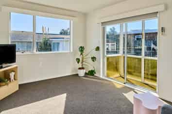 1/8A Tireti Road, Titahi Bay