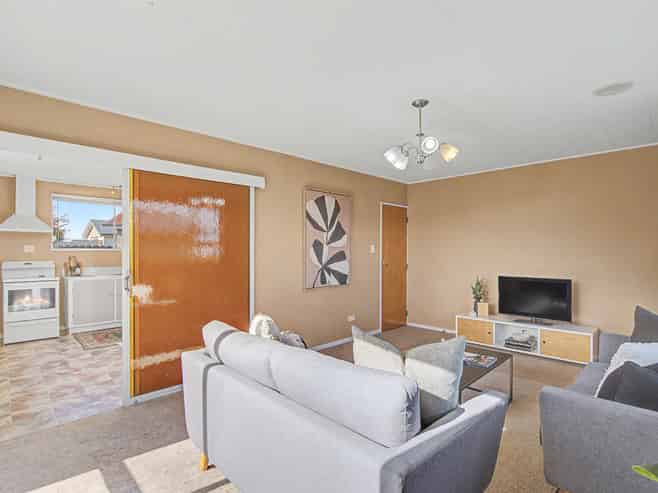 54 Arundel Crescent, Strathern