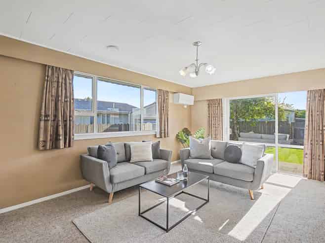 54 Arundel Crescent, Strathern