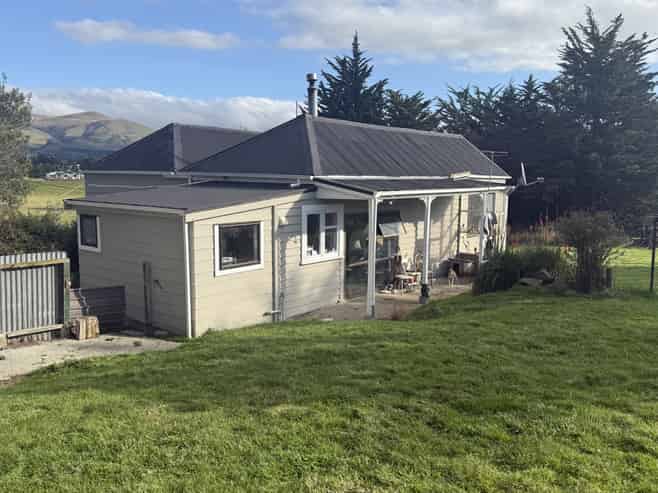 17 Kaihiku Road, Waiwera South