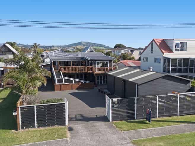 476 Papamoa Beach Road, Papamoa