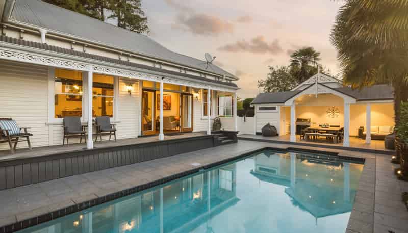 23 Ruakiwi Road, Hamilton Lake