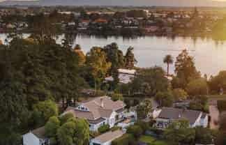 23 Ruakiwi Road, Hamilton Lake
