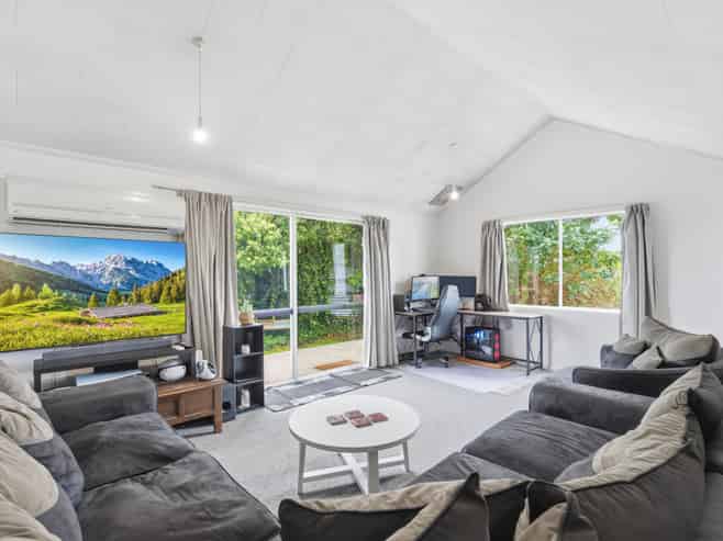 42 Avon Road, Clifton