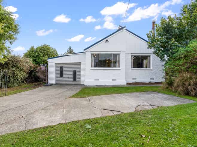 42 Avon Road, Clifton