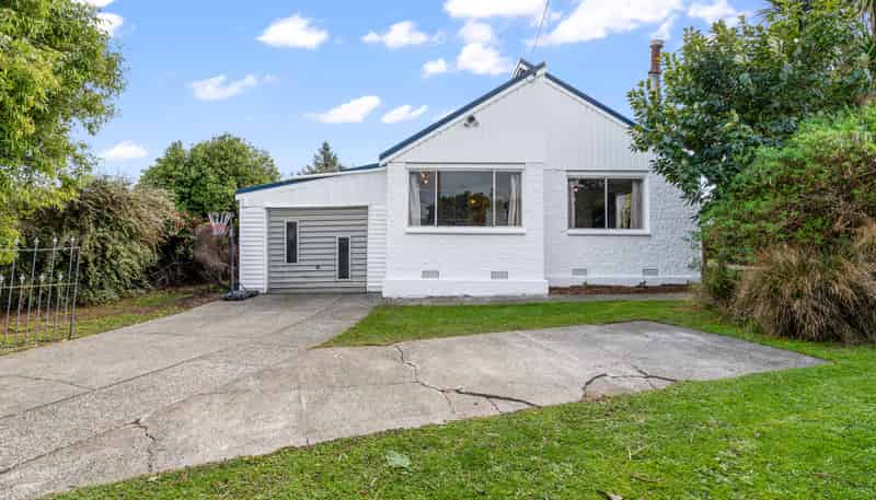 42 Avon Road, Clifton