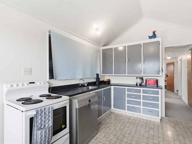 42 Avon Road, Clifton