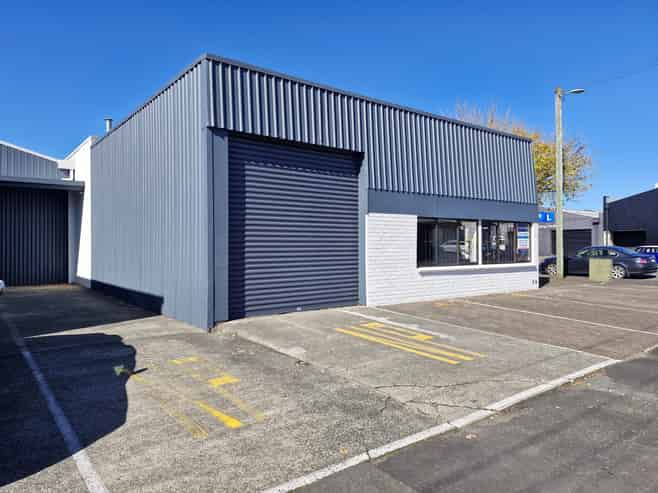 Corner Site | High-Profile Industrial Opportunity