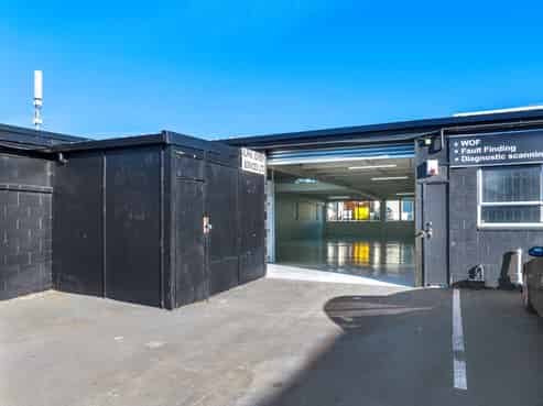 IMMACULATE WAREHOUSE ON FELTON
