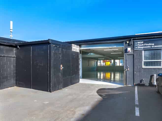IMMACULATE WAREHOUSE ON FELTON
