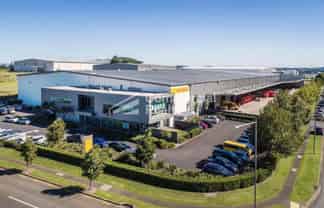 13,417 Sqm Warehouse In Highbrook