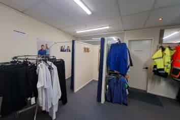 CHEAP FIRST FLOOR OFFICE
